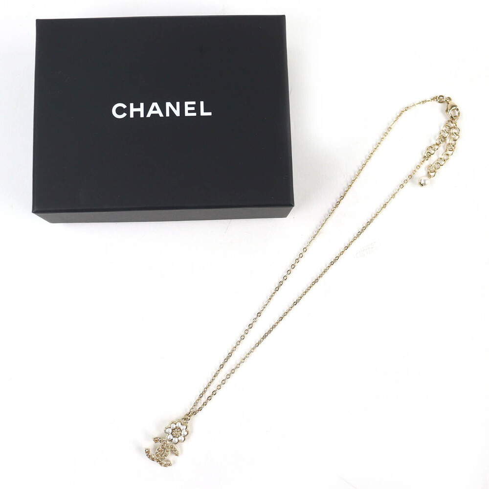 CHANEL Gold Pearl Logo Necklace - Picture 2 of 8